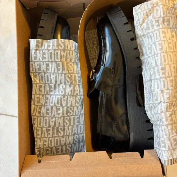 NWT Steve Madden Lando Black Leather Loafers - Picture 6 of 6